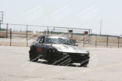 media/May-18-2022-Open Track Racing (Wed) [[f96b7d3cf4]]/Around the Pits/